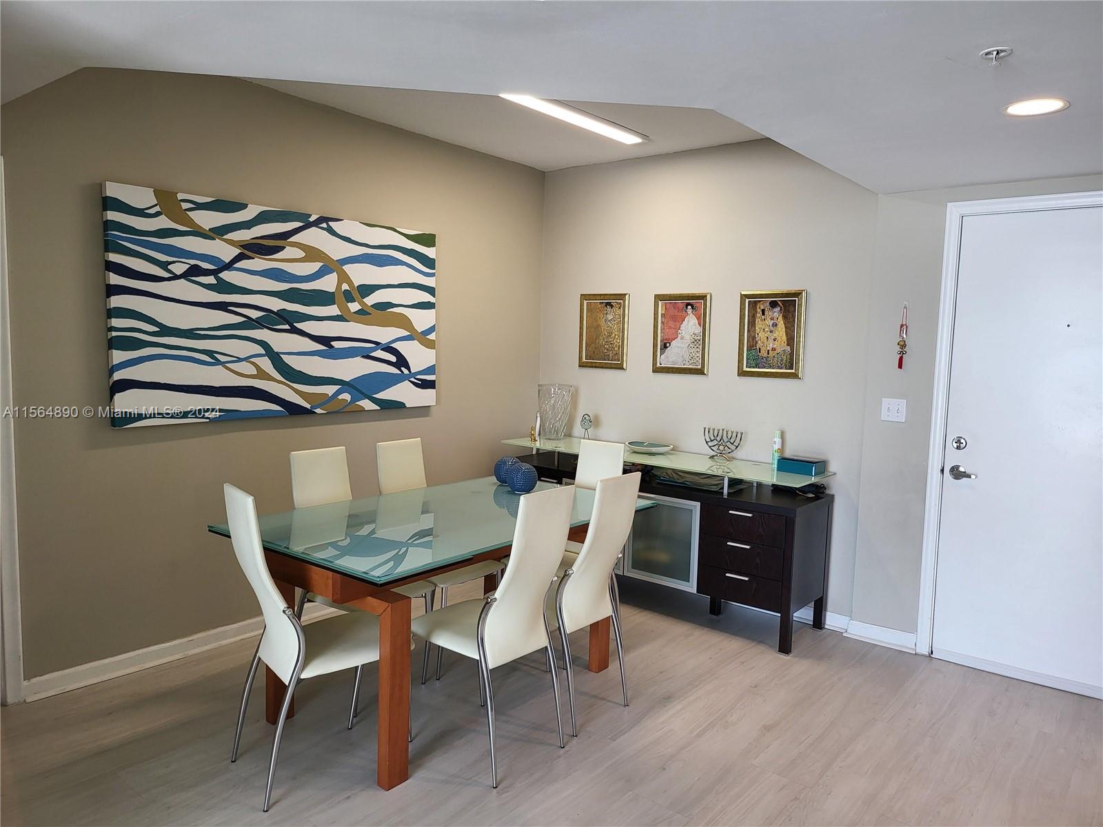 18800 NE 29th Ave 816, Aventura, Florida 33180, 2 Bedrooms Bedrooms, ,2 BathroomsBathrooms,Residential,For Sale,18800 NE 29th Ave 816,A11564890