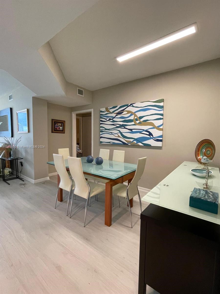 18800 NE 29th Ave 816, Aventura, Florida 33180, 2 Bedrooms Bedrooms, ,2 BathroomsBathrooms,Residential,For Sale,18800 NE 29th Ave 816,A11564890