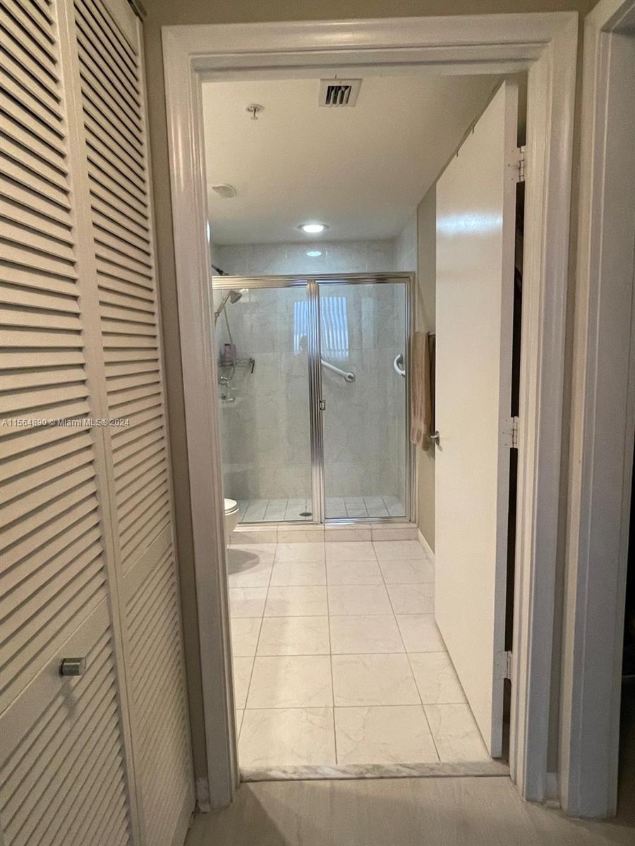 18800 NE 29th Ave 816, Aventura, Florida 33180, 2 Bedrooms Bedrooms, ,2 BathroomsBathrooms,Residential,For Sale,18800 NE 29th Ave 816,A11564890
