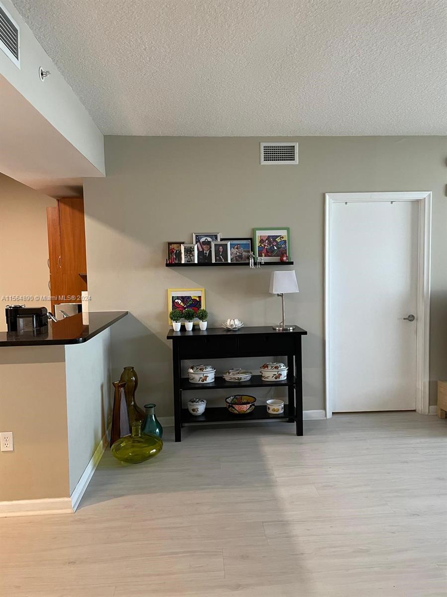 18800 NE 29th Ave 816, Aventura, Florida 33180, 2 Bedrooms Bedrooms, ,2 BathroomsBathrooms,Residential,For Sale,18800 NE 29th Ave 816,A11564890