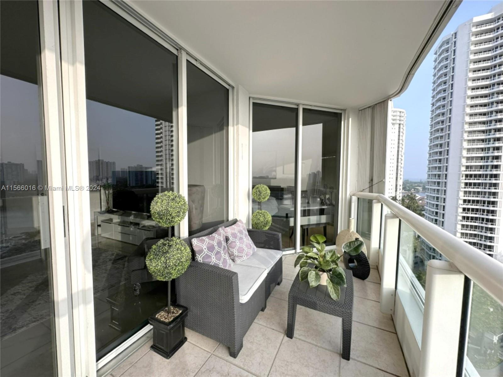 21205 Yacht Club Dr 1507, Aventura, Florida 33180, 2 Bedrooms Bedrooms, ,2 BathroomsBathrooms,Residential,For Sale,21205 Yacht Club Dr 1507,A11566016