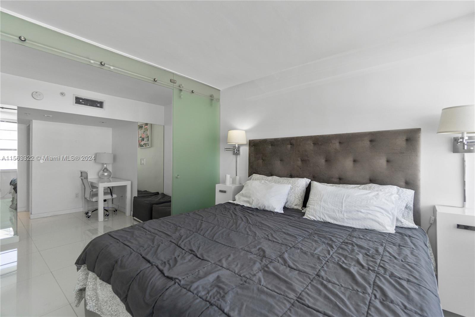 100 Lincoln Rd 835, Miami Beach, Florida 33139, 1 Bedroom Bedrooms, ,1 BathroomBathrooms,Residentiallease,For Rent,100 Lincoln Rd 835,A11563322