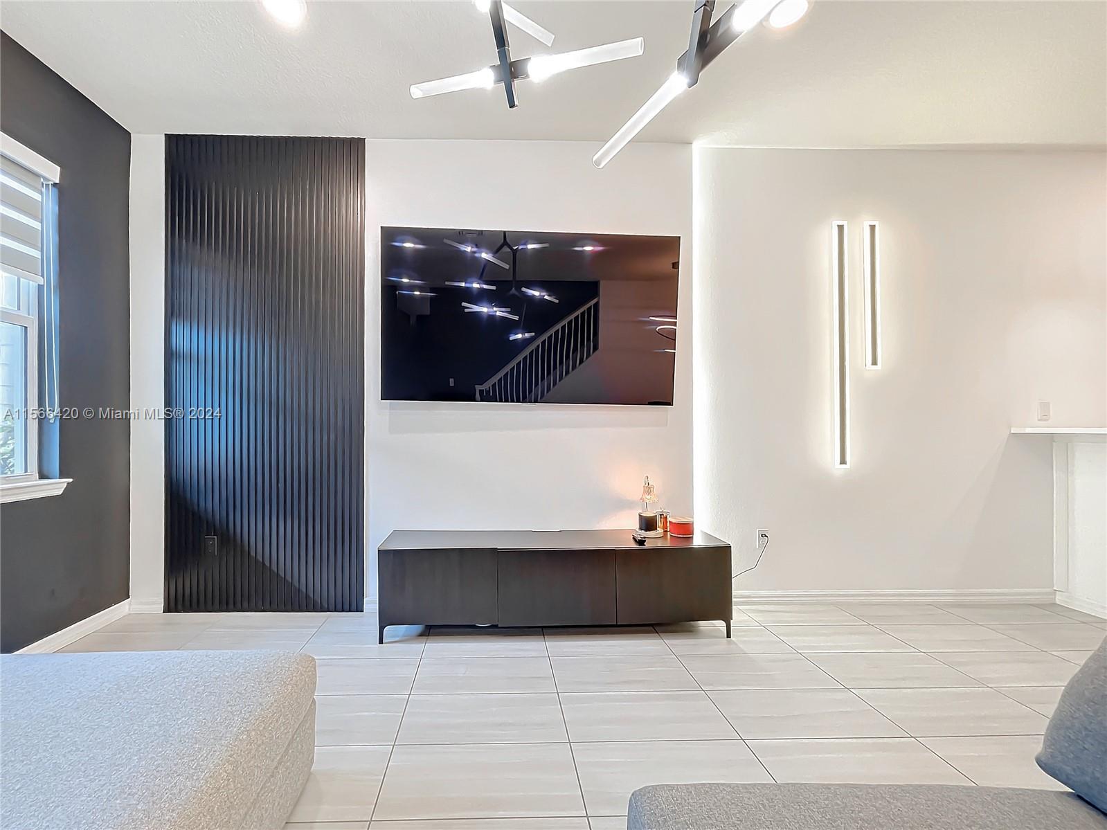 5040 Eucalyptus Dr 2, Hollywood, Florida 33021, 3 Bedrooms Bedrooms, ,2 BathroomsBathrooms,Residentiallease,For Rent,5040 Eucalyptus Dr 2,A11566420