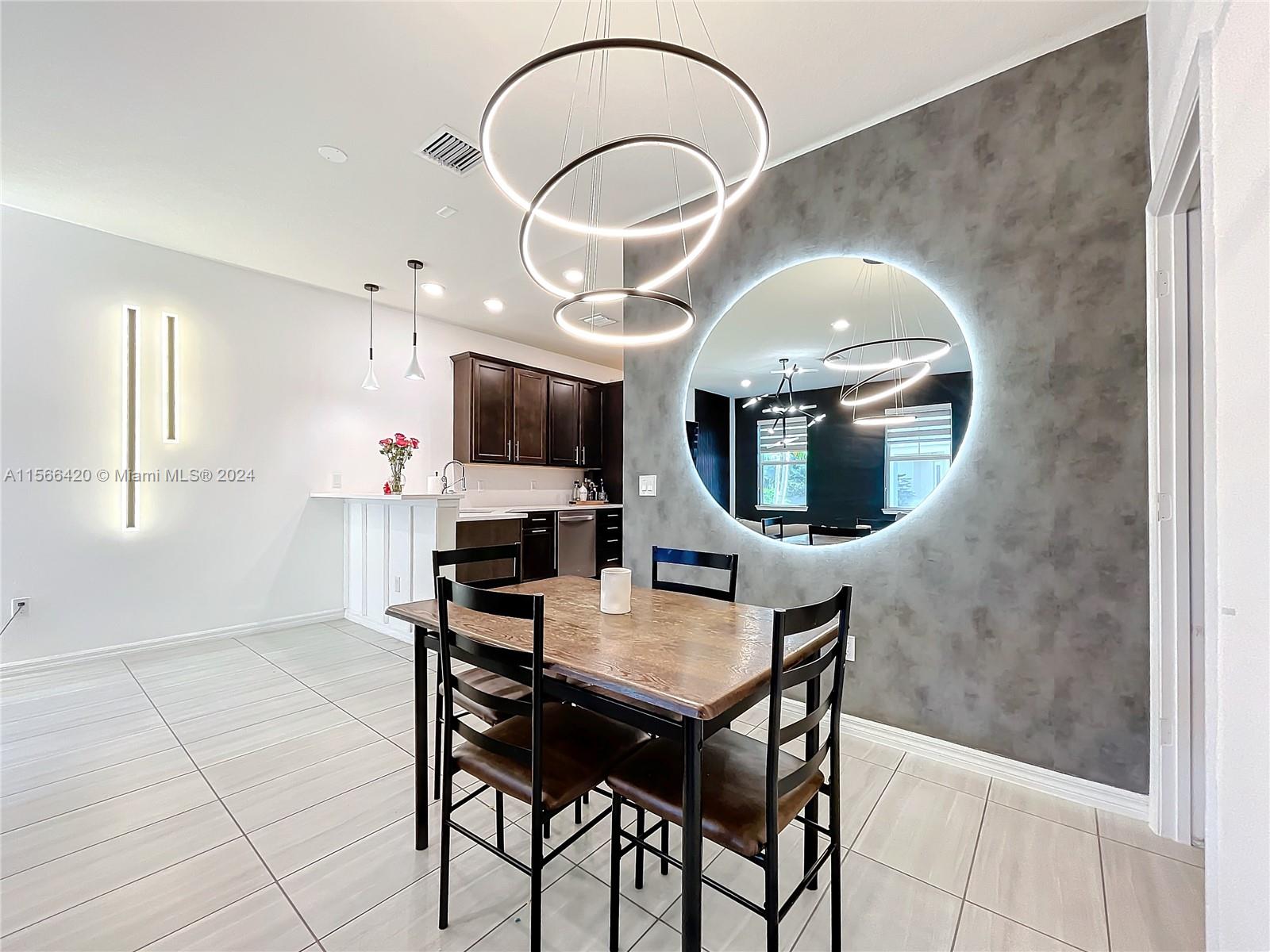 5040 Eucalyptus Dr 2, Hollywood, Florida 33021, 3 Bedrooms Bedrooms, ,2 BathroomsBathrooms,Residentiallease,For Rent,5040 Eucalyptus Dr 2,A11566420