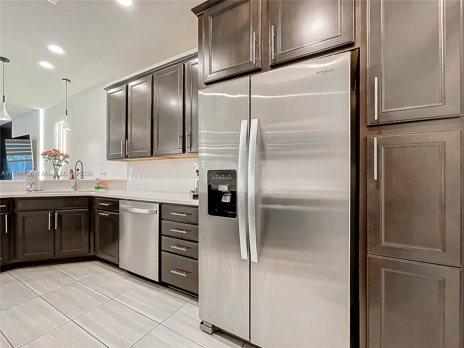 5040 Eucalyptus Dr 2, Hollywood, Florida 33021, 3 Bedrooms Bedrooms, ,2 BathroomsBathrooms,Residentiallease,For Rent,5040 Eucalyptus Dr 2,A11566420