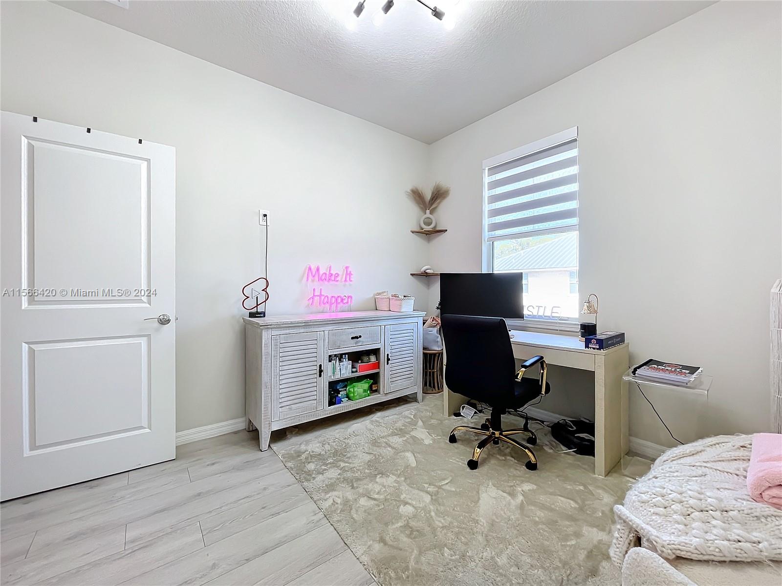 5040 Eucalyptus Dr 2, Hollywood, Florida 33021, 3 Bedrooms Bedrooms, ,2 BathroomsBathrooms,Residentiallease,For Rent,5040 Eucalyptus Dr 2,A11566420