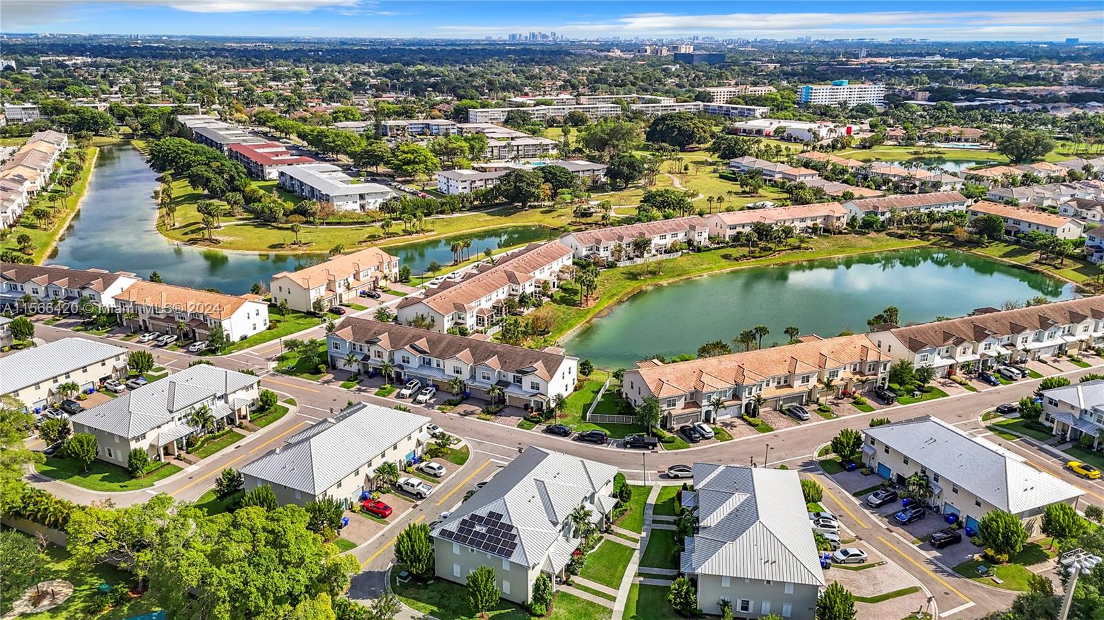 5040 Eucalyptus Dr 2, Hollywood, Florida 33021, 3 Bedrooms Bedrooms, ,2 BathroomsBathrooms,Residentiallease,For Rent,5040 Eucalyptus Dr 2,A11566420