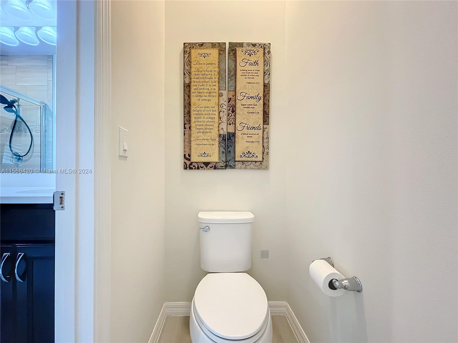 5040 Eucalyptus Dr 2, Hollywood, Florida 33021, 3 Bedrooms Bedrooms, ,2 BathroomsBathrooms,Residentiallease,For Rent,5040 Eucalyptus Dr 2,A11566420