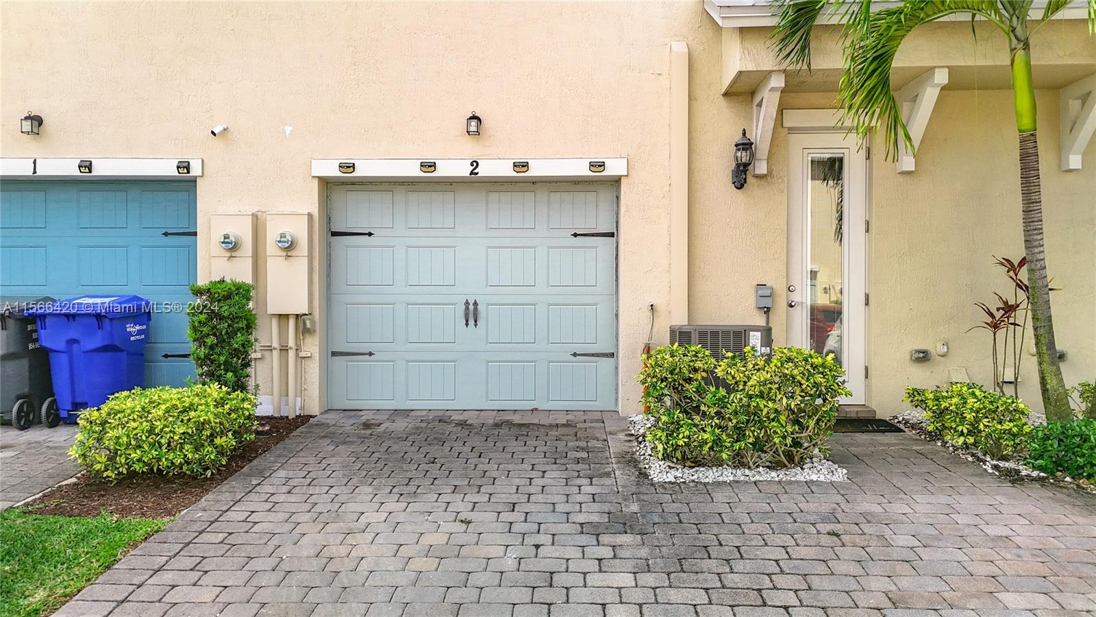 5040 Eucalyptus Dr 2, Hollywood, Florida 33021, 3 Bedrooms Bedrooms, ,2 BathroomsBathrooms,Residentiallease,For Rent,5040 Eucalyptus Dr 2,A11566420