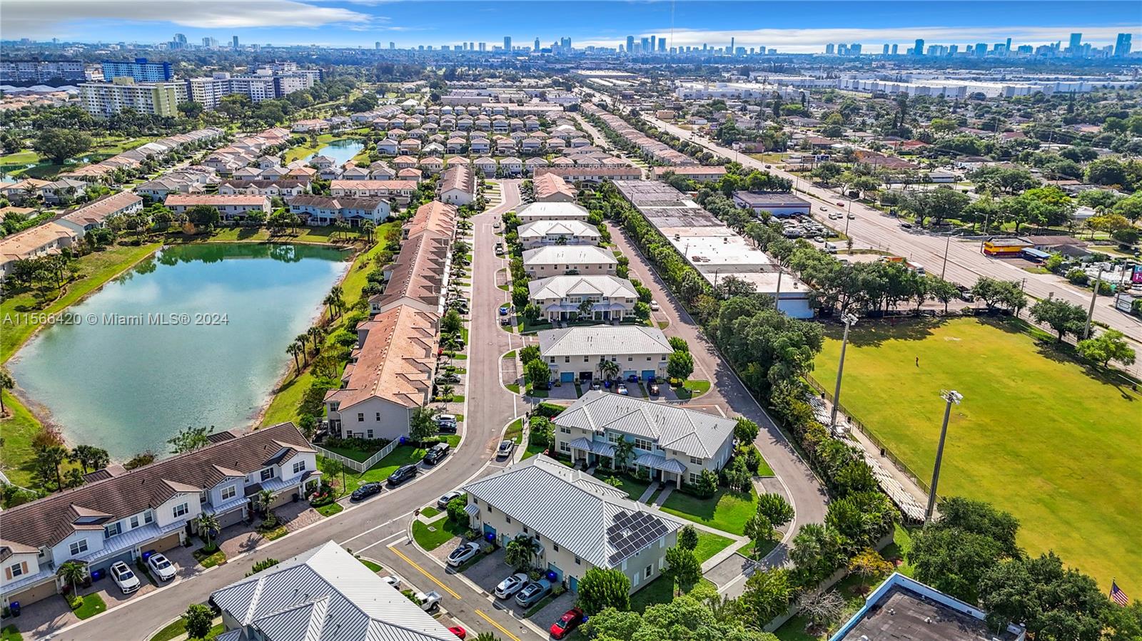 5040 Eucalyptus Dr 2, Hollywood, Florida 33021, 3 Bedrooms Bedrooms, ,2 BathroomsBathrooms,Residentiallease,For Rent,5040 Eucalyptus Dr 2,A11566420