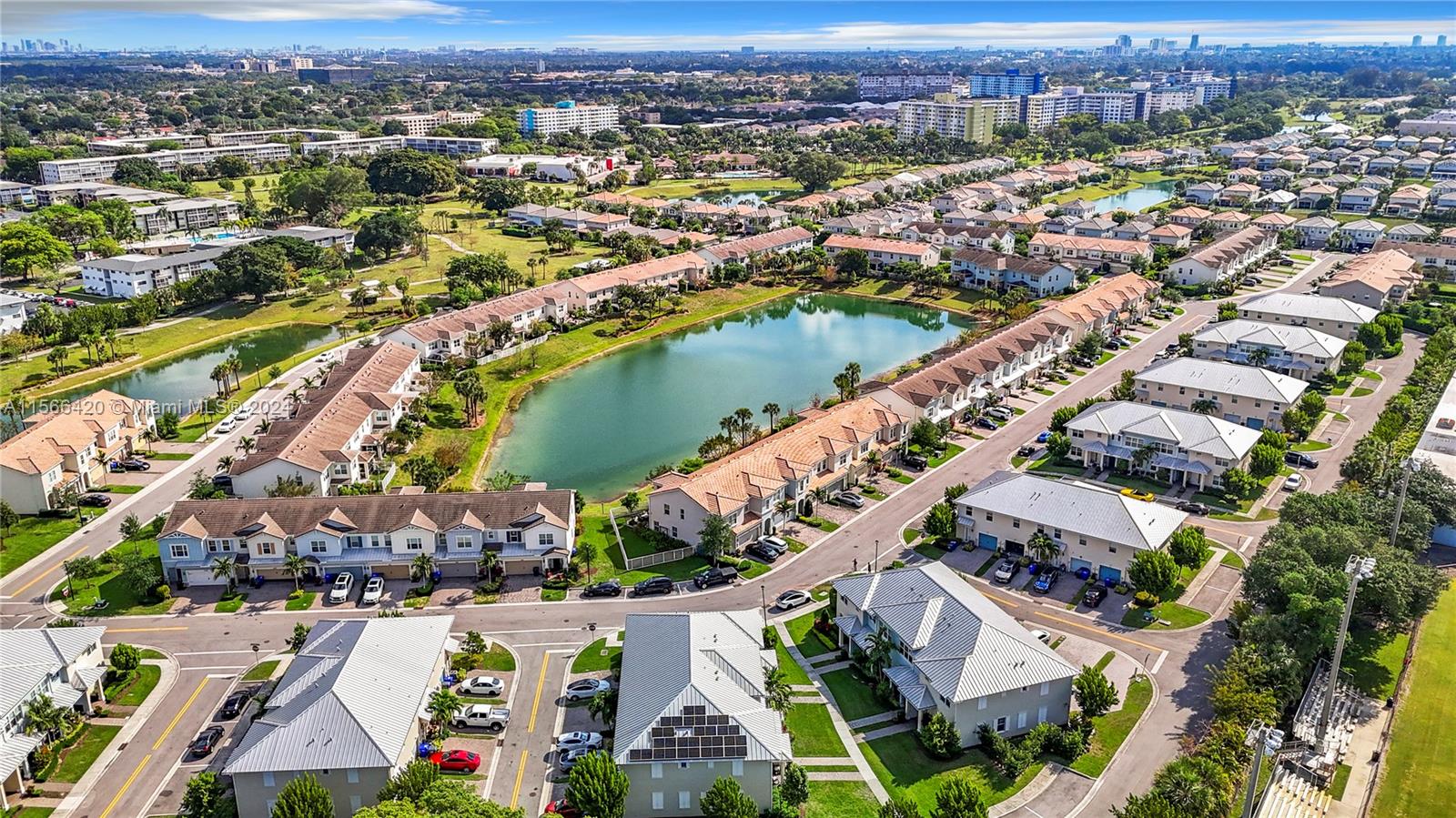 5040 Eucalyptus Dr 2, Hollywood, Florida 33021, 3 Bedrooms Bedrooms, ,2 BathroomsBathrooms,Residentiallease,For Rent,5040 Eucalyptus Dr 2,A11566420