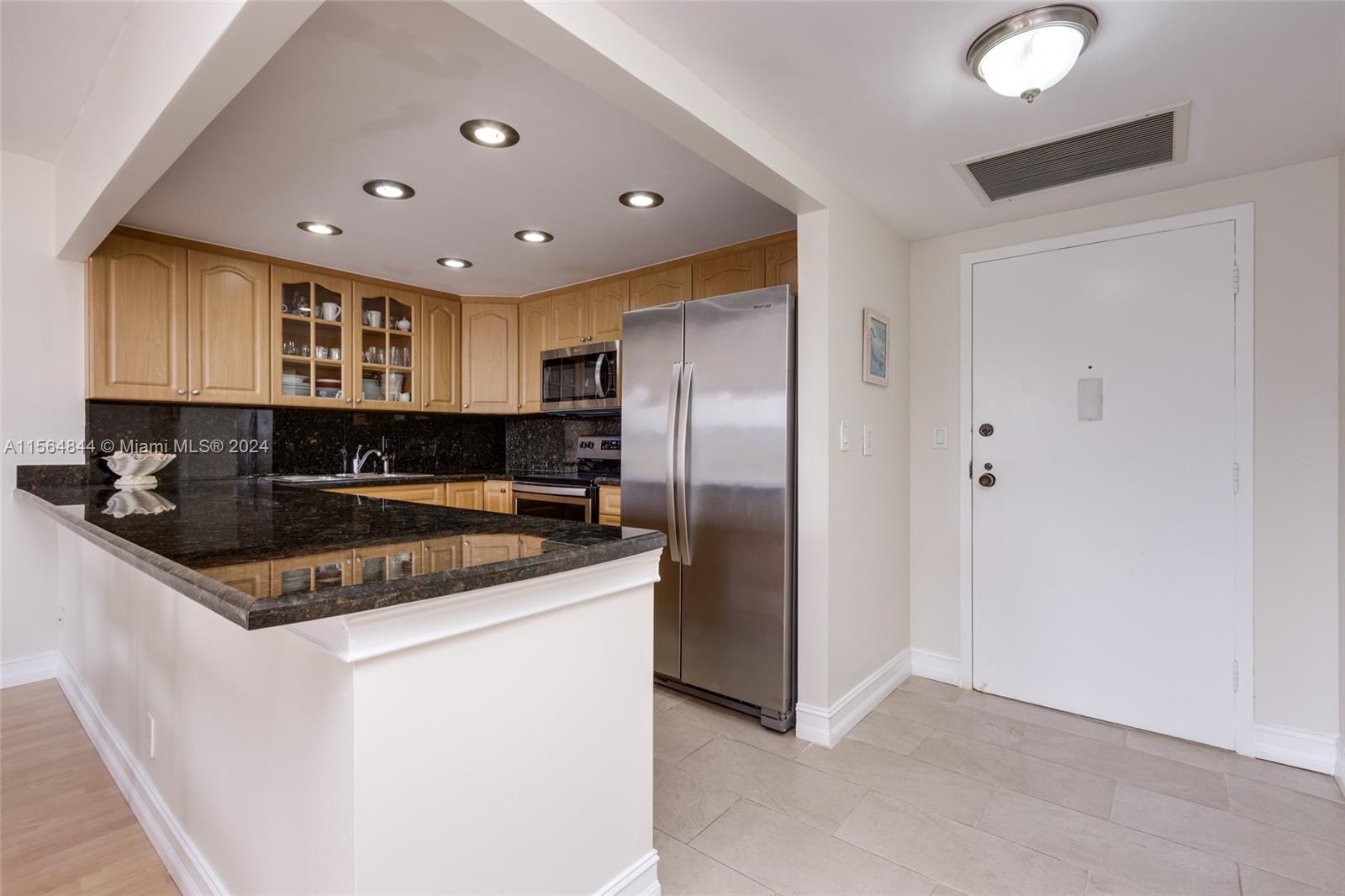 2500 Parkview Dr 503, Hallandale Beach, Florida 33009, 1 Bedroom Bedrooms, ,1 BathroomBathrooms,Residential,For Sale,2500 Parkview Dr 503,A11564844