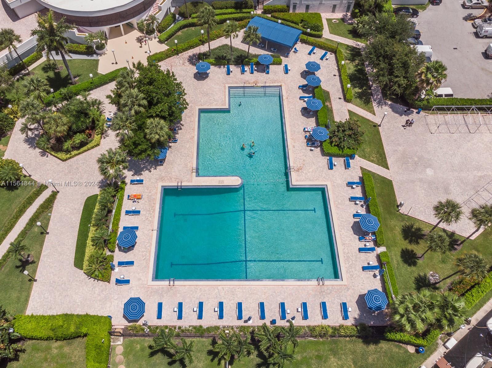 2500 Parkview Dr 503, Hallandale Beach, Florida 33009, 1 Bedroom Bedrooms, ,1 BathroomBathrooms,Residential,For Sale,2500 Parkview Dr 503,A11564844