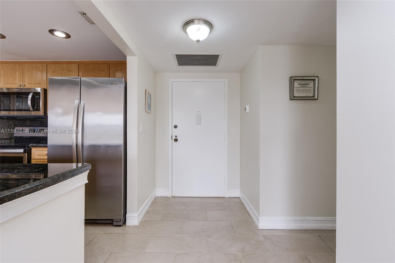 2500 Parkview Dr 503, Hallandale Beach, Florida 33009, 1 Bedroom Bedrooms, ,1 BathroomBathrooms,Residential,For Sale,2500 Parkview Dr 503,A11564844