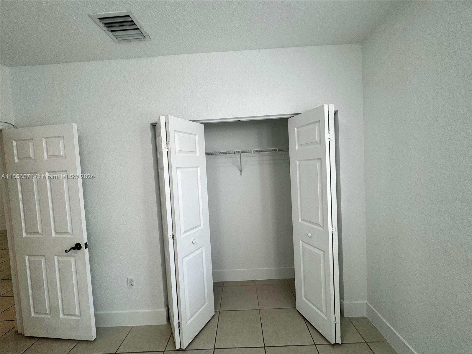 14941 SW 41st Ln, Miami, Florida 33185, 3 Bedrooms Bedrooms, ,3 BathroomsBathrooms,Residentiallease,For Rent,14941 SW 41st Ln,A11566571