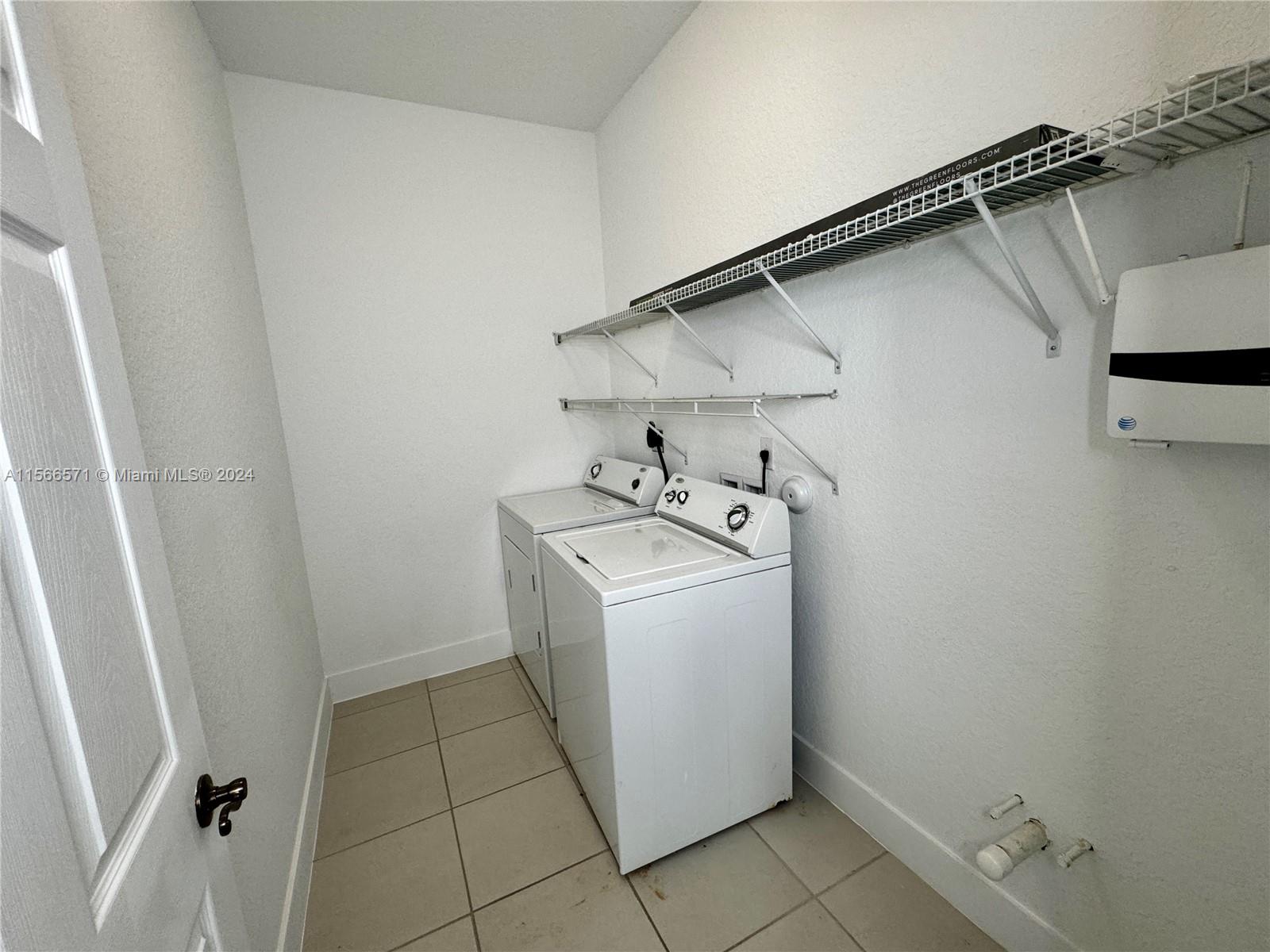 14941 SW 41st Ln, Miami, Florida 33185, 3 Bedrooms Bedrooms, ,3 BathroomsBathrooms,Residentiallease,For Rent,14941 SW 41st Ln,A11566571