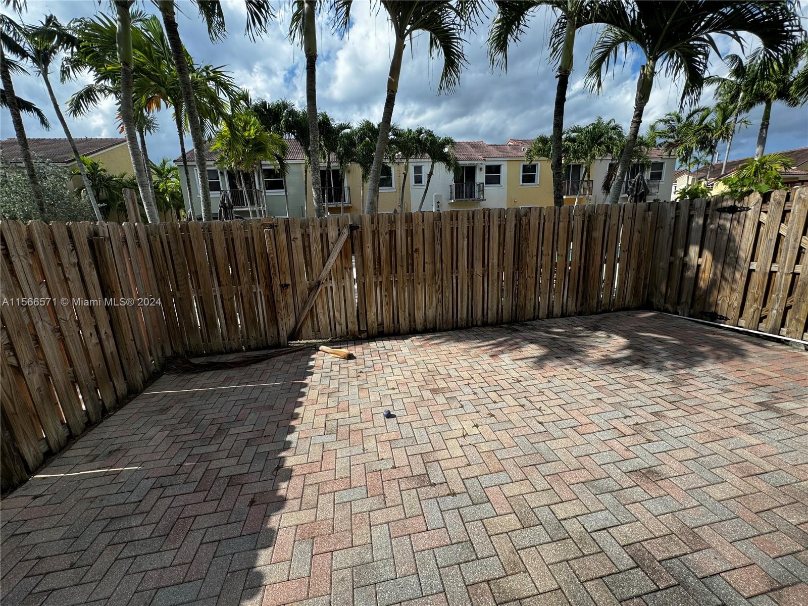 14941 SW 41st Ln, Miami, Florida 33185, 3 Bedrooms Bedrooms, ,3 BathroomsBathrooms,Residentiallease,For Rent,14941 SW 41st Ln,A11566571