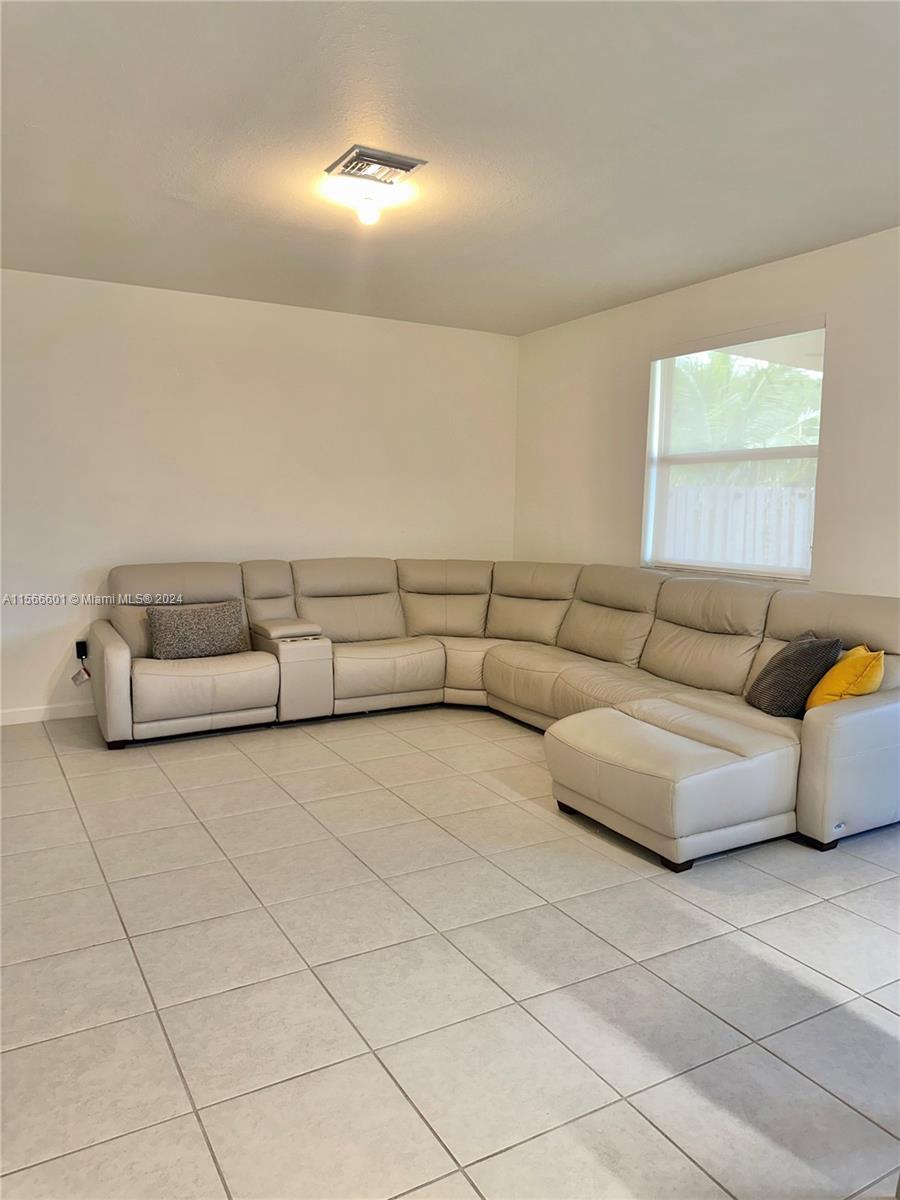 24242 SW 119th Pl, Homestead, Florida 33032, 5 Bedrooms Bedrooms, ,3 BathroomsBathrooms,Residential,For Sale,24242 SW 119th Pl,A11566601