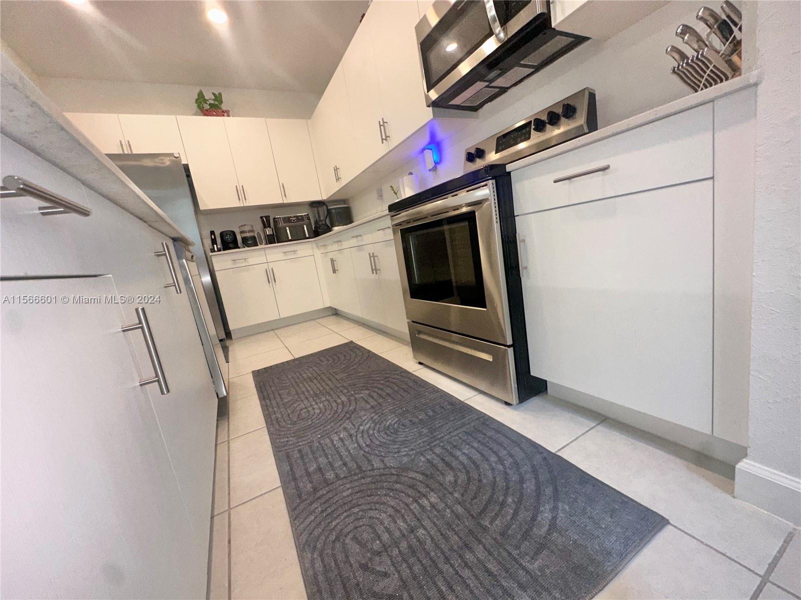 24242 SW 119th Pl, Homestead, Florida 33032, 5 Bedrooms Bedrooms, ,3 BathroomsBathrooms,Residential,For Sale,24242 SW 119th Pl,A11566601