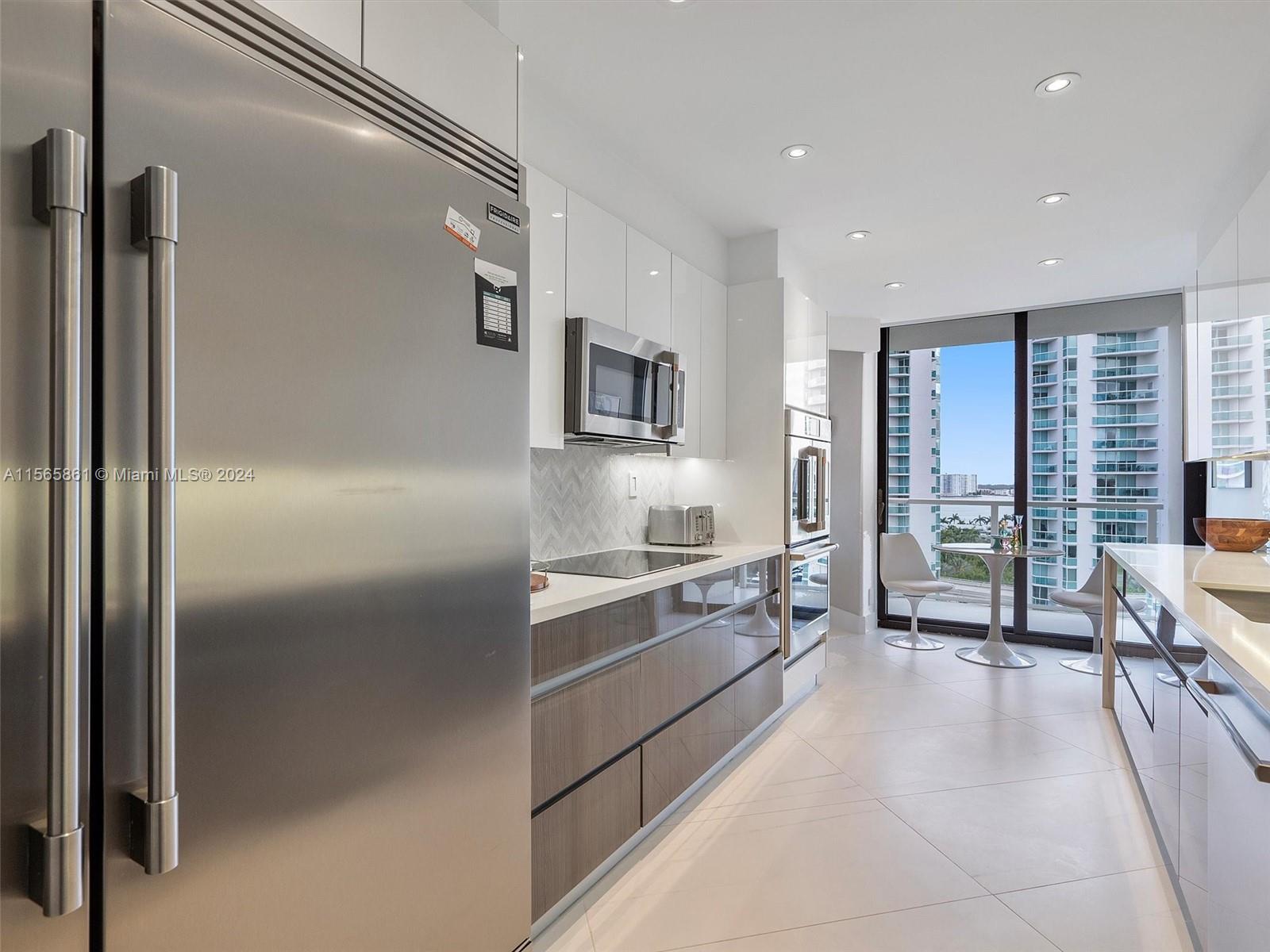 19500 Turnberry Way 11E, Aventura, Florida 33180, 2 Bedrooms Bedrooms, ,2 BathroomsBathrooms,Residential,For Sale,19500 Turnberry Way 11E,A11565861