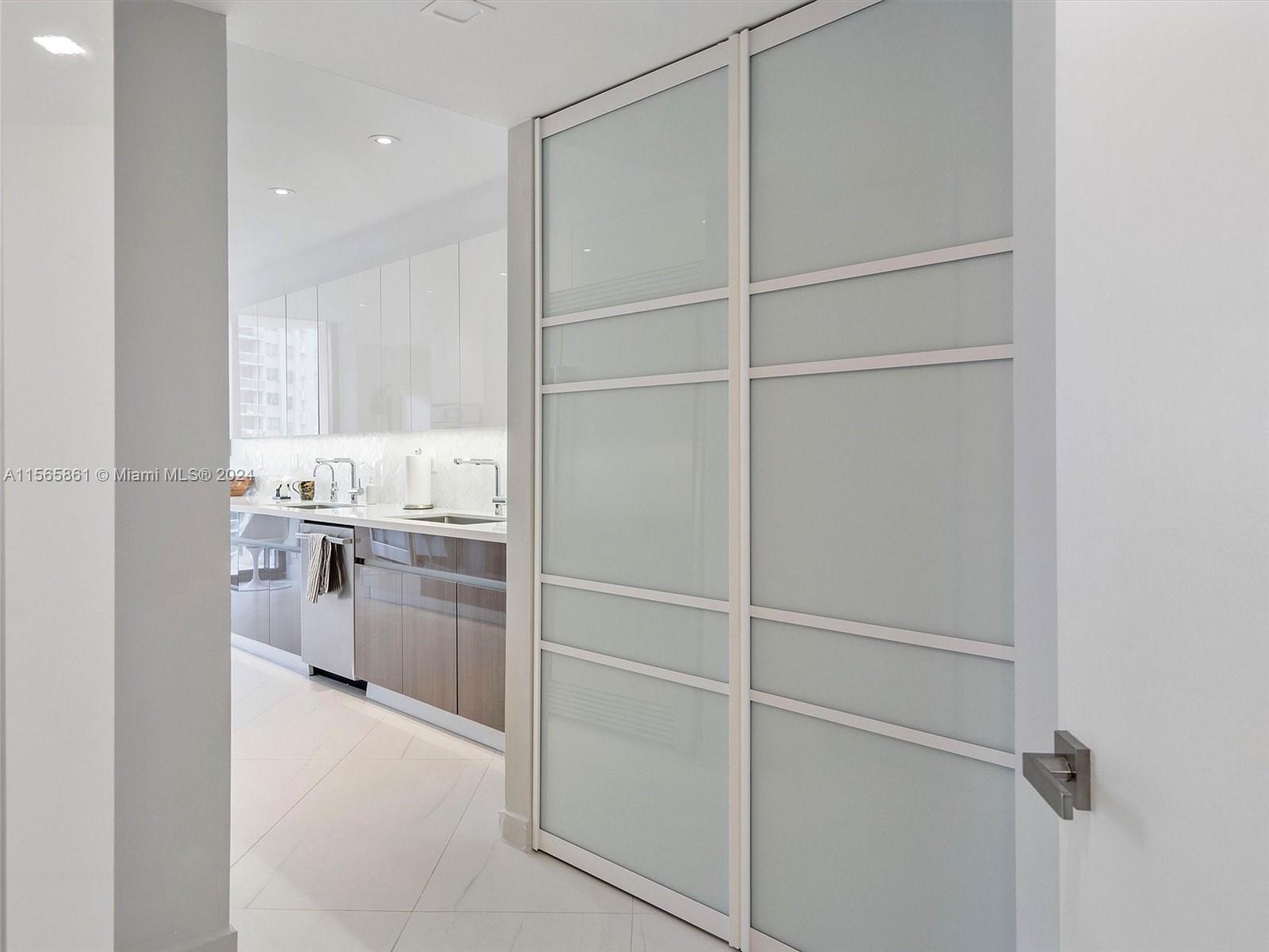 19500 Turnberry Way 11E, Aventura, Florida 33180, 2 Bedrooms Bedrooms, ,2 BathroomsBathrooms,Residential,For Sale,19500 Turnberry Way 11E,A11565861