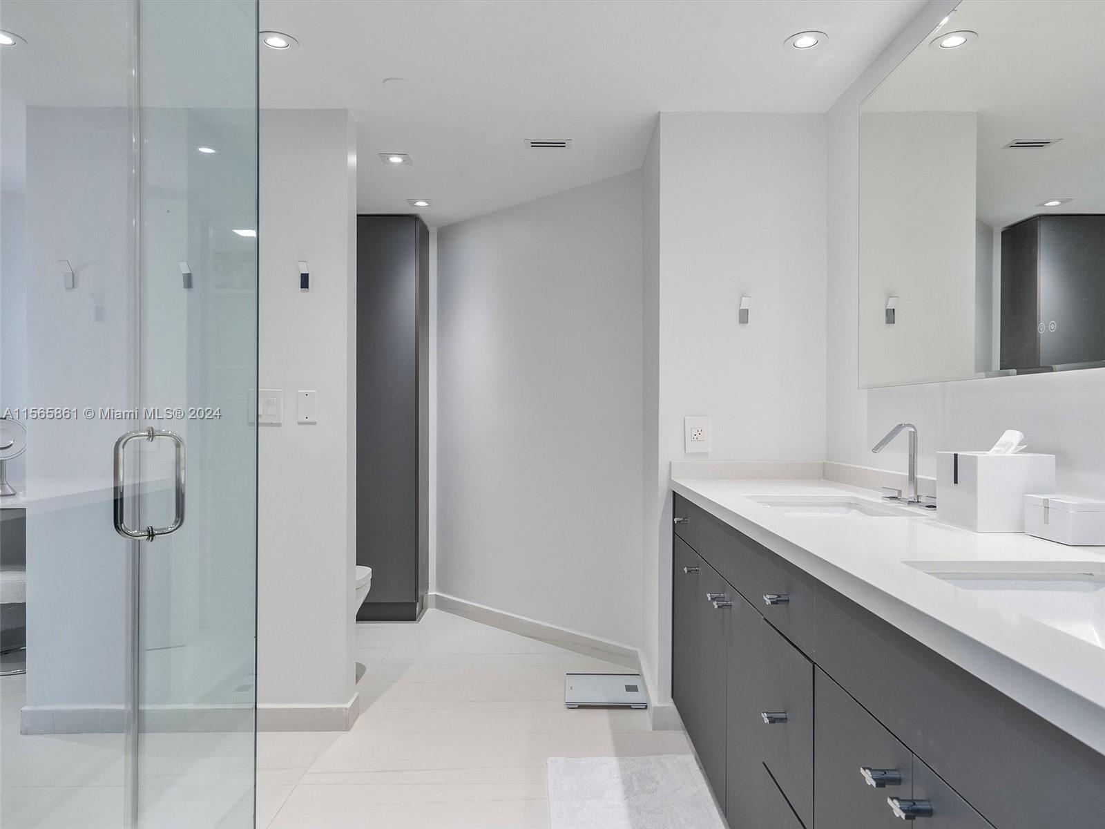 19500 Turnberry Way 11E, Aventura, Florida 33180, 2 Bedrooms Bedrooms, ,2 BathroomsBathrooms,Residential,For Sale,19500 Turnberry Way 11E,A11565861