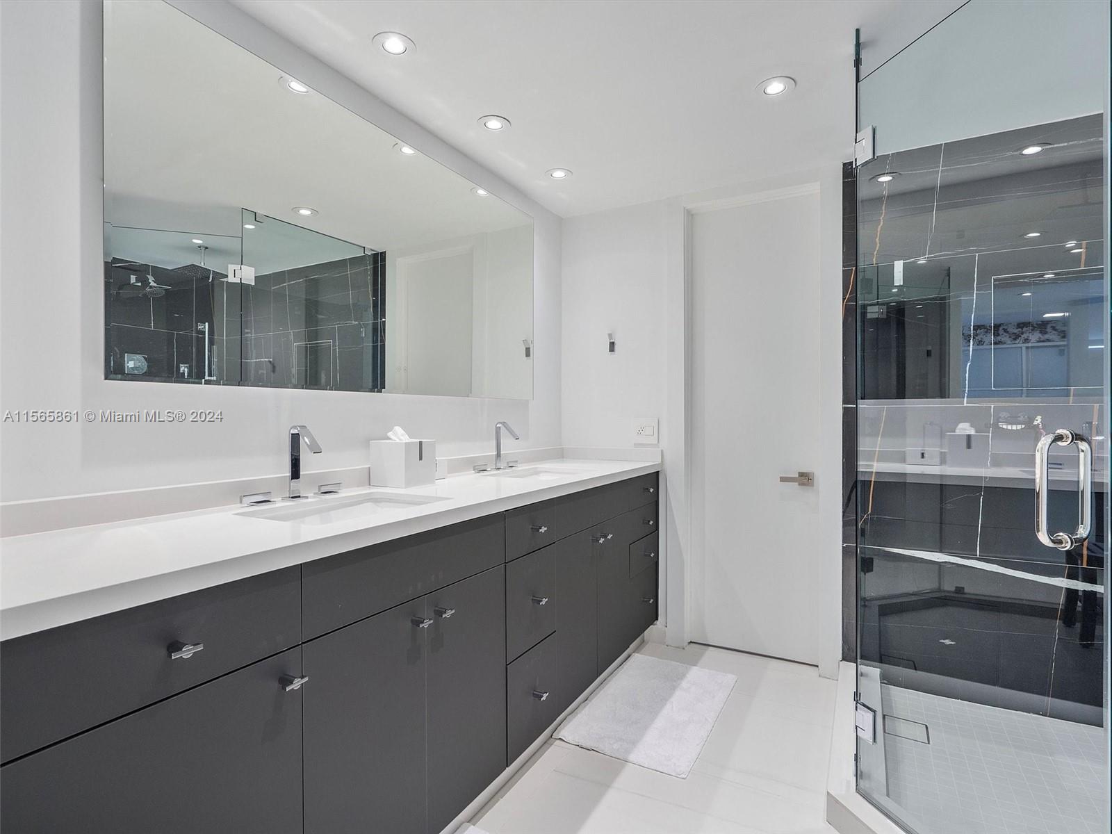 19500 Turnberry Way 11E, Aventura, Florida 33180, 2 Bedrooms Bedrooms, ,2 BathroomsBathrooms,Residential,For Sale,19500 Turnberry Way 11E,A11565861