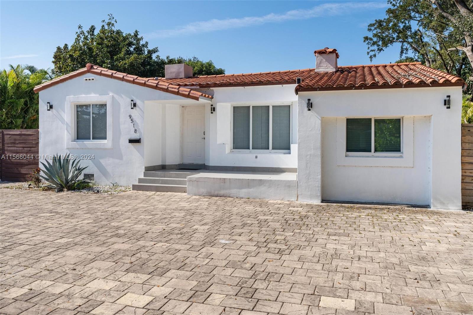 9518 N Miami Ave, Miami Shores, Florida 33150, 3 Bedrooms Bedrooms, ,2 BathroomsBathrooms,Residential,For Sale,9518 N Miami Ave,A11566044