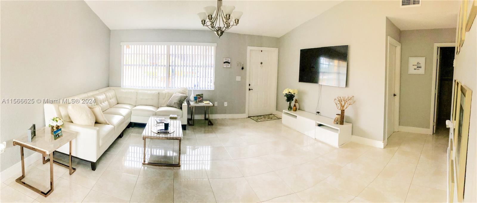 14712 SW 84th Ln 14712, Miami, Florida 33193, 2 Bedrooms Bedrooms, ,2 BathroomsBathrooms,Residentiallease,For Rent,14712 SW 84th Ln 14712,A11566625