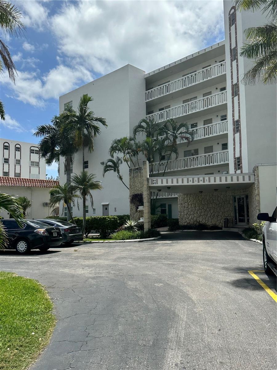 3199 S Ocean Dr 207, Hallandale Beach, Florida 33009, 1 Bedroom Bedrooms, ,1 BathroomBathrooms,Residential,For Sale,3199 S Ocean Dr 207,A11564748