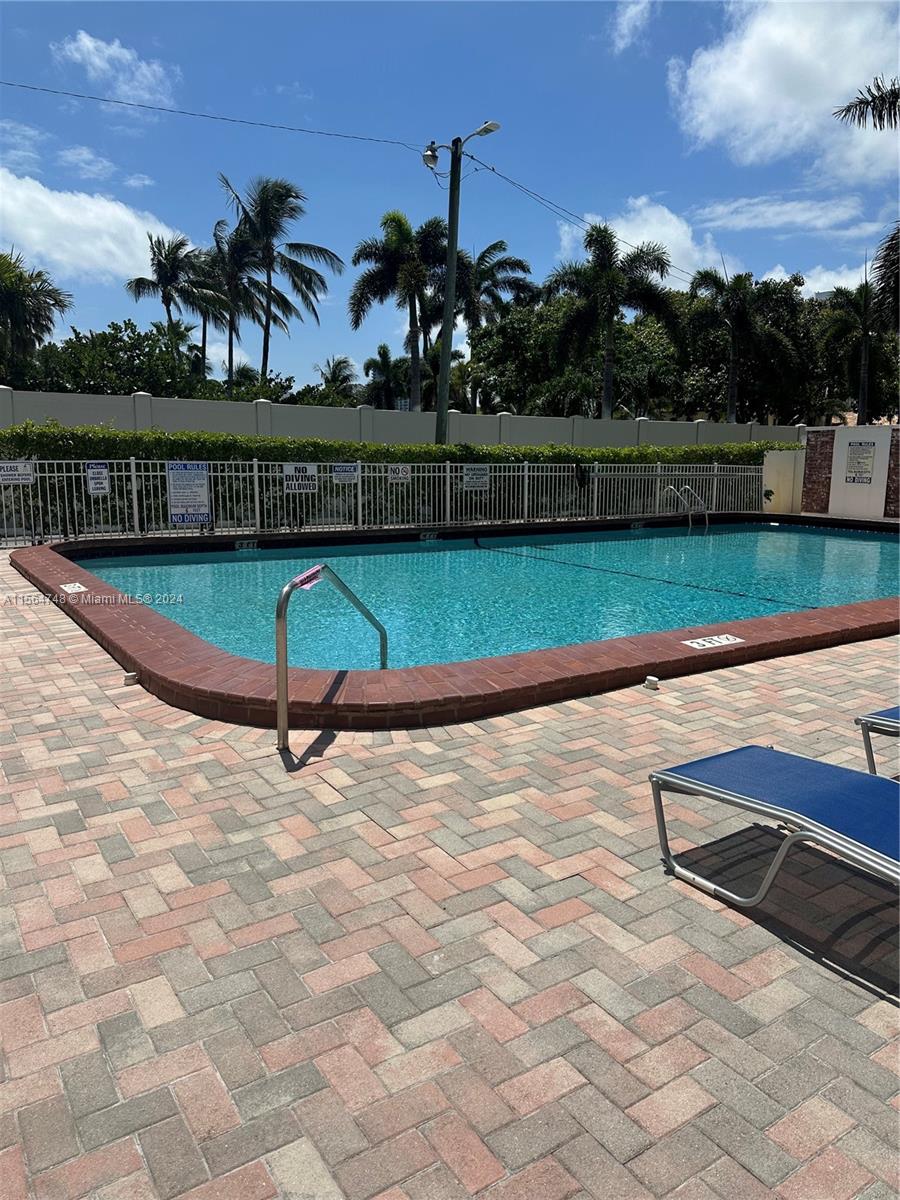 3199 S Ocean Dr 207, Hallandale Beach, Florida 33009, 1 Bedroom Bedrooms, ,1 BathroomBathrooms,Residential,For Sale,3199 S Ocean Dr 207,A11564748