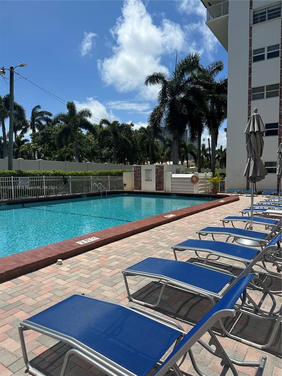 3199 S Ocean Dr 207, Hallandale Beach, Florida 33009, 1 Bedroom Bedrooms, ,1 BathroomBathrooms,Residential,For Sale,3199 S Ocean Dr 207,A11564748