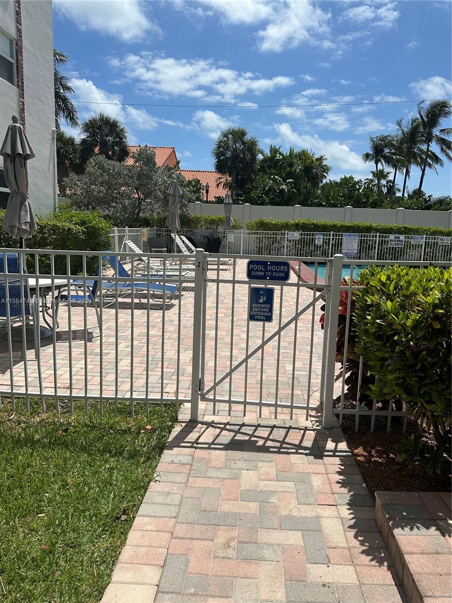 3199 S Ocean Dr 207, Hallandale Beach, Florida 33009, 1 Bedroom Bedrooms, ,1 BathroomBathrooms,Residential,For Sale,3199 S Ocean Dr 207,A11564748