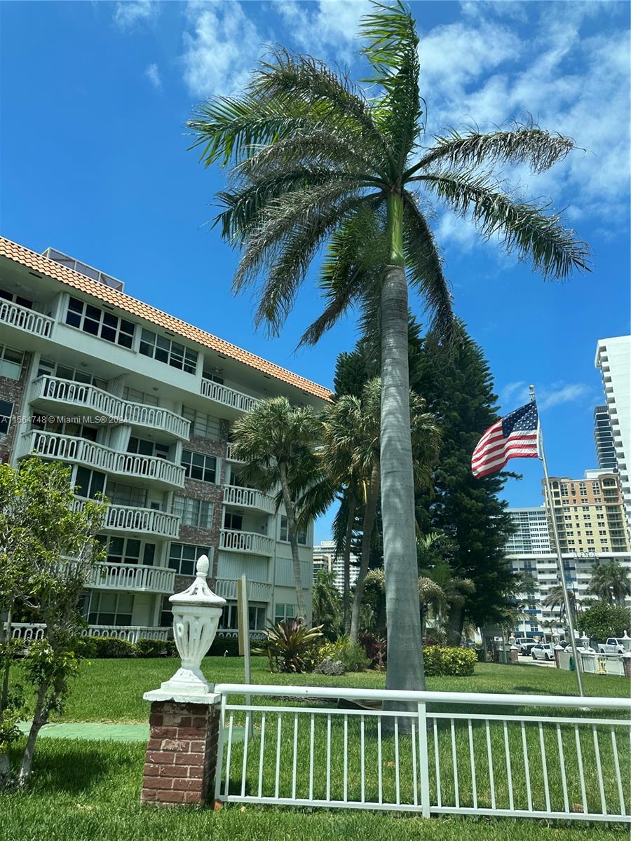 3199 S Ocean Dr 207, Hallandale Beach, Florida 33009, 1 Bedroom Bedrooms, ,1 BathroomBathrooms,Residential,For Sale,3199 S Ocean Dr 207,A11564748