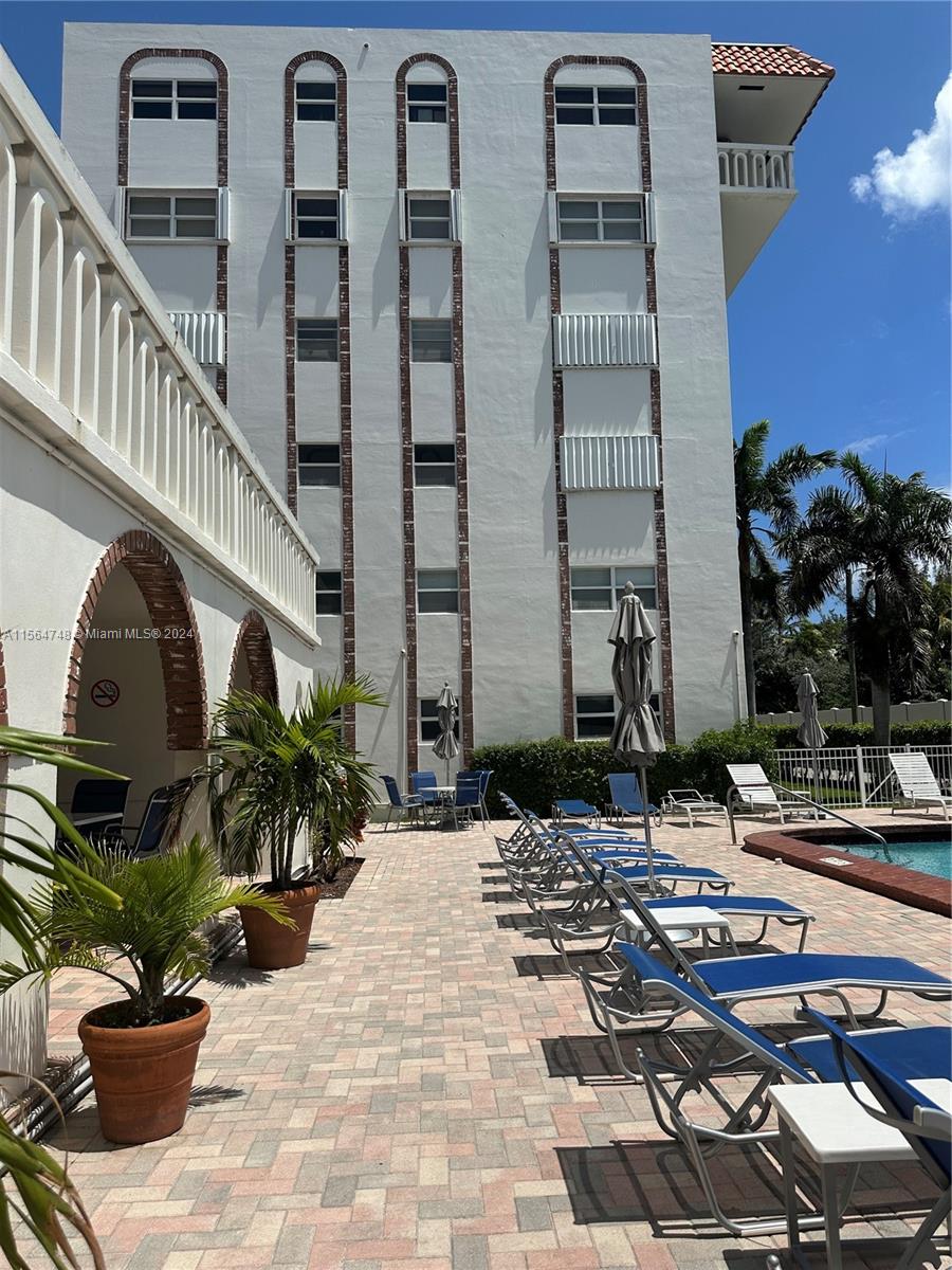 3199 S Ocean Dr 207, Hallandale Beach, Florida 33009, 1 Bedroom Bedrooms, ,1 BathroomBathrooms,Residential,For Sale,3199 S Ocean Dr 207,A11564748
