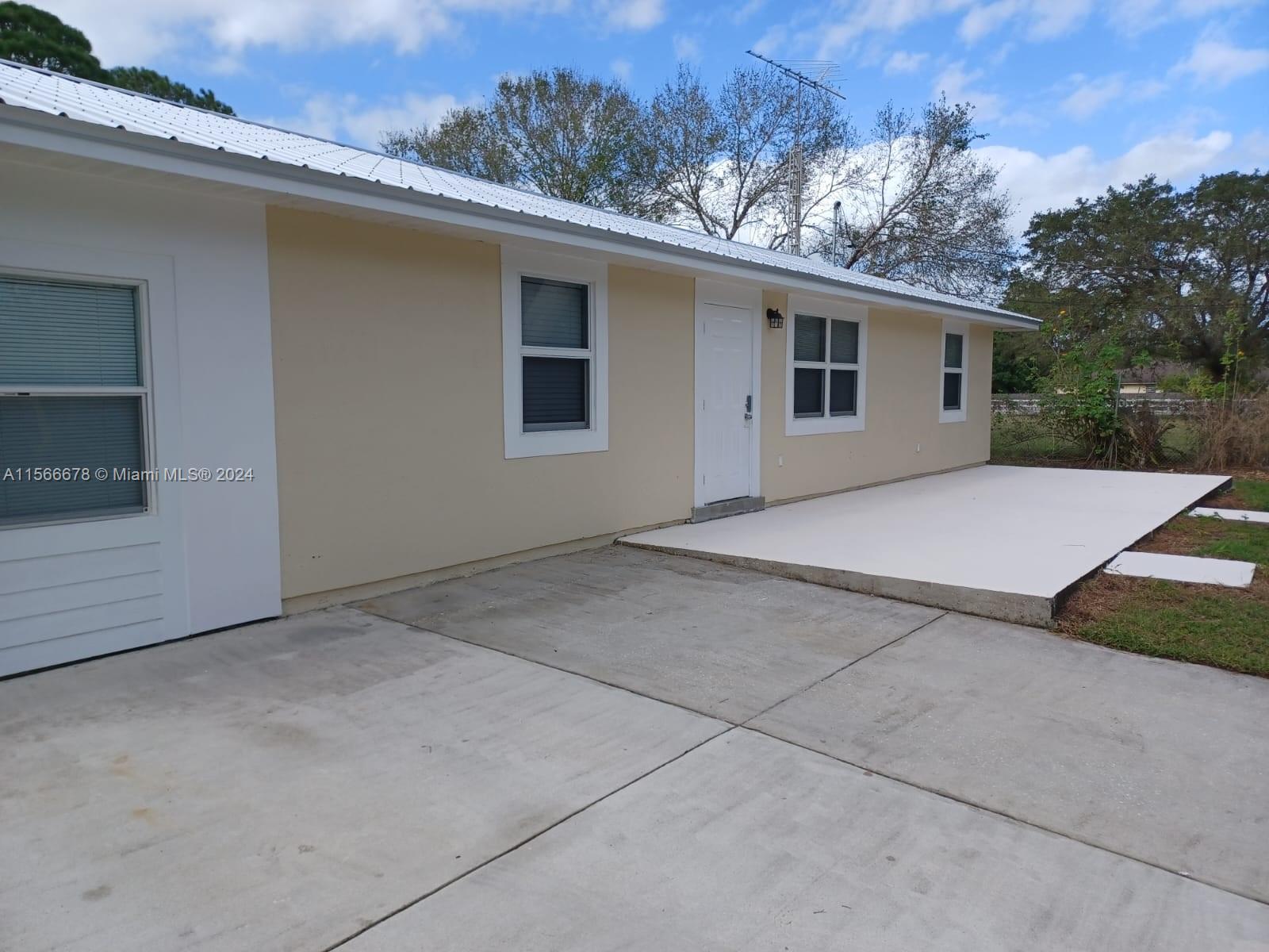 371 GOKCHOFF ROAD 371, Fort Pierce, FL 34945