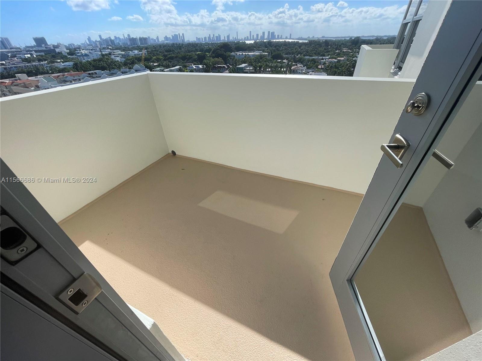 2899 Collins Ave 1420, Miami Beach, Florida 33140, 1 Bedroom Bedrooms, ,1 BathroomBathrooms,Residentiallease,For Rent,2899 Collins Ave 1420,A11566686