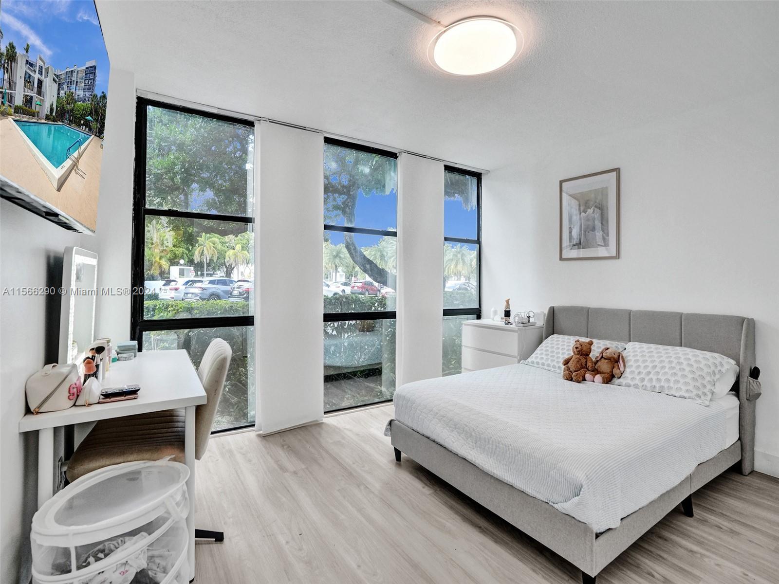 800 Parkview Dr 131, Hallandale Beach, Florida 33009, 3 Bedrooms Bedrooms, ,2 BathroomsBathrooms,Residential,For Sale,800 Parkview Dr 131,A11566290