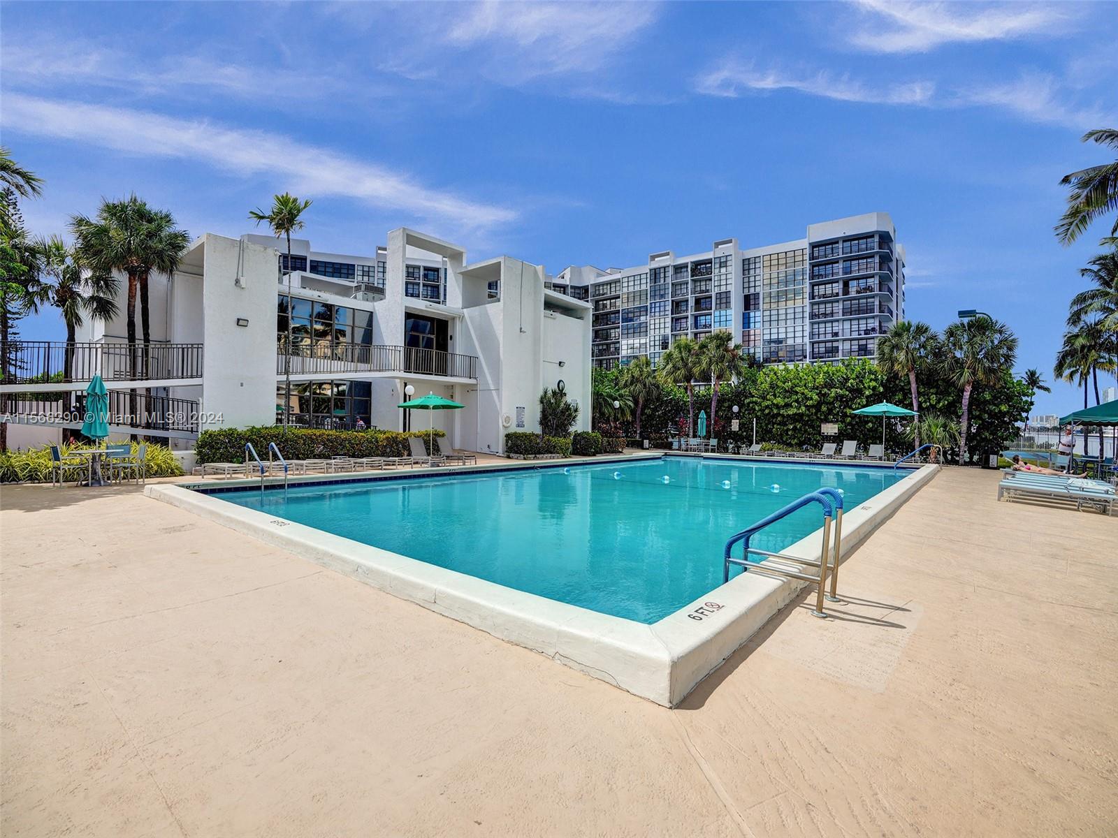 800 Parkview Dr 131, Hallandale Beach, Florida 33009, 3 Bedrooms Bedrooms, ,2 BathroomsBathrooms,Residential,For Sale,800 Parkview Dr 131,A11566290