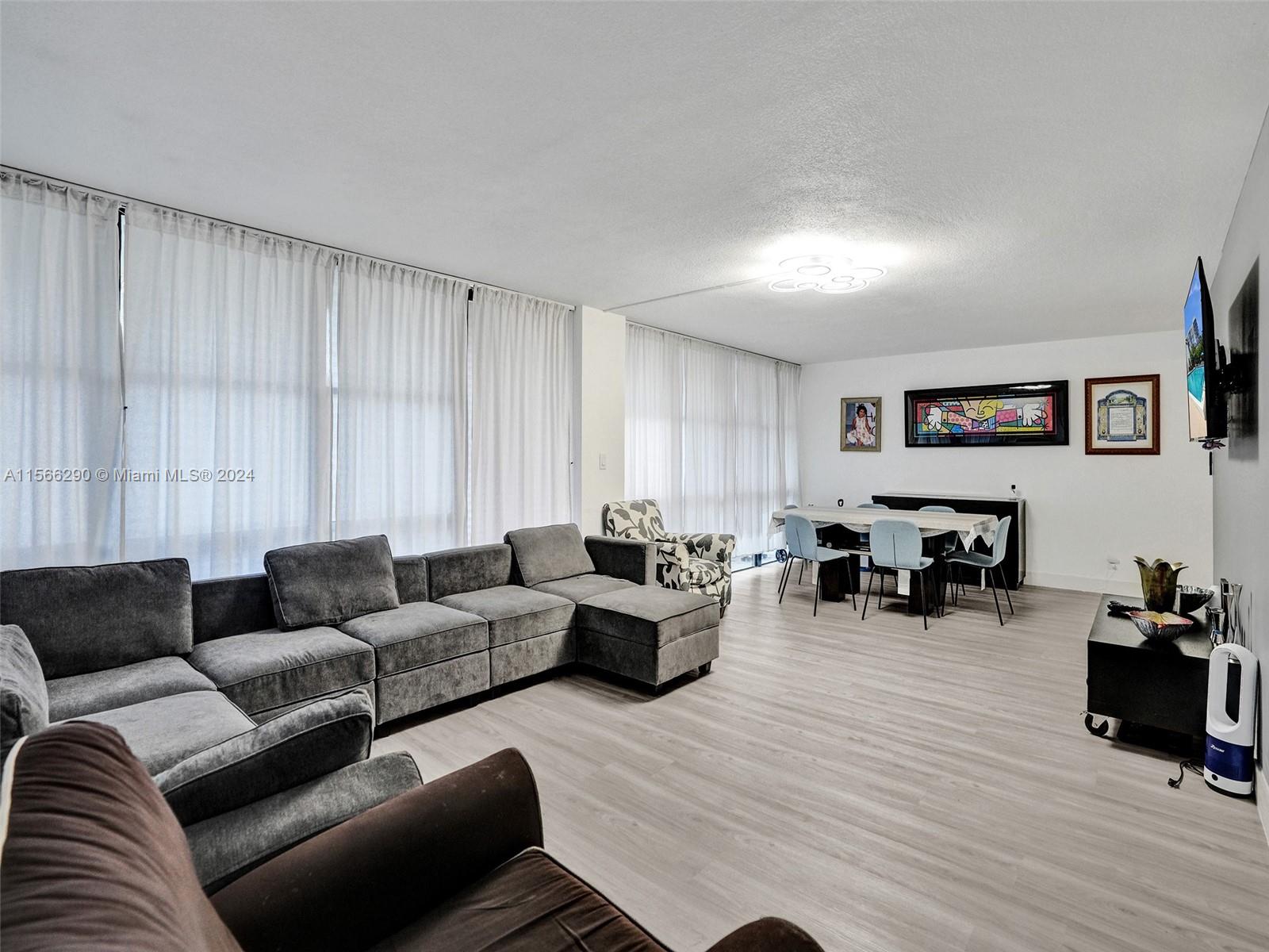 800 Parkview Dr 131, Hallandale Beach, Florida 33009, 3 Bedrooms Bedrooms, ,2 BathroomsBathrooms,Residential,For Sale,800 Parkview Dr 131,A11566290