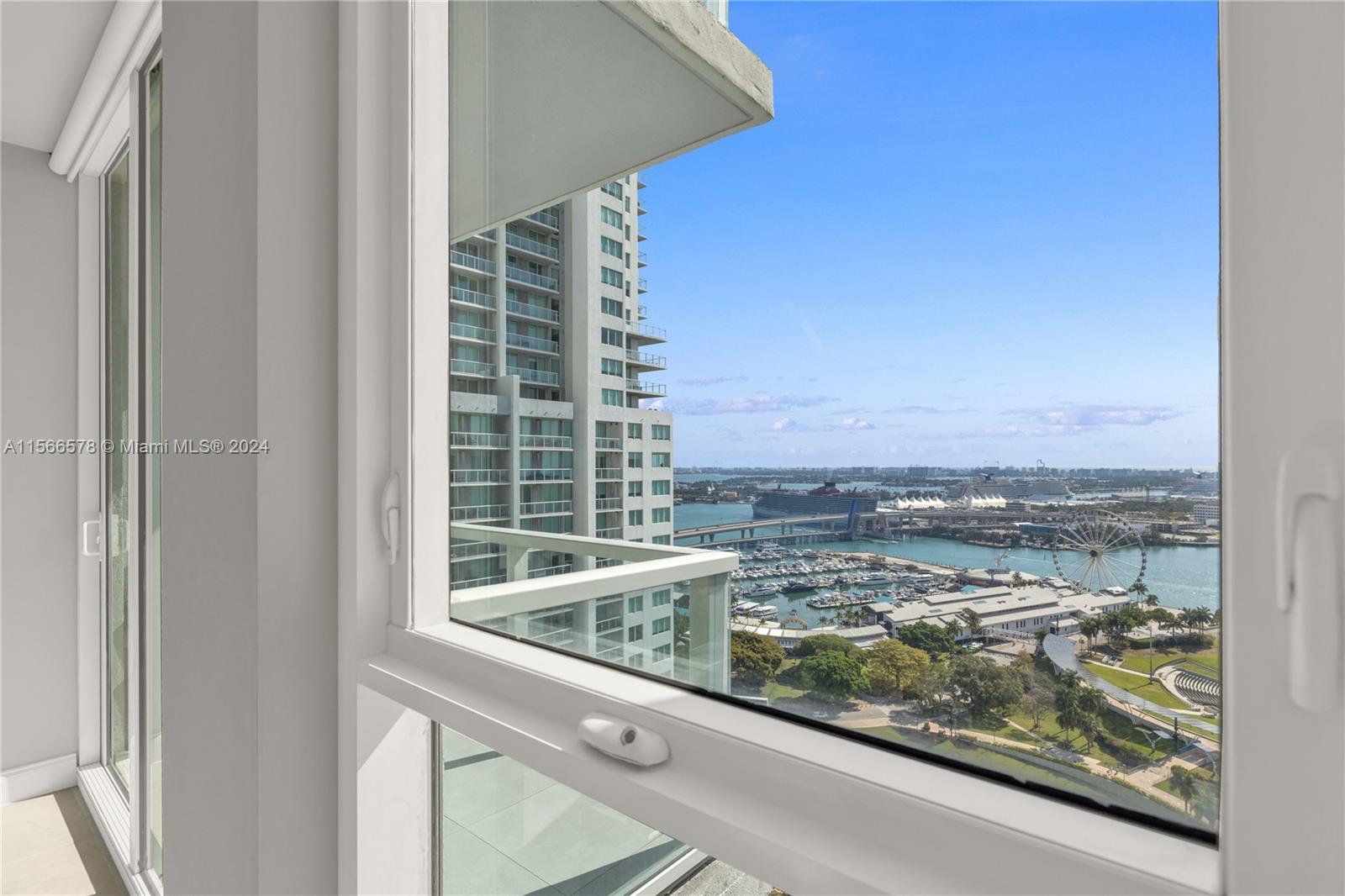 253 NE 2nd St 2607, Miami, Florida 33132, 1 Bedroom Bedrooms, ,1 BathroomBathrooms,Residentiallease,For Rent,253 NE 2nd St 2607,A11566578