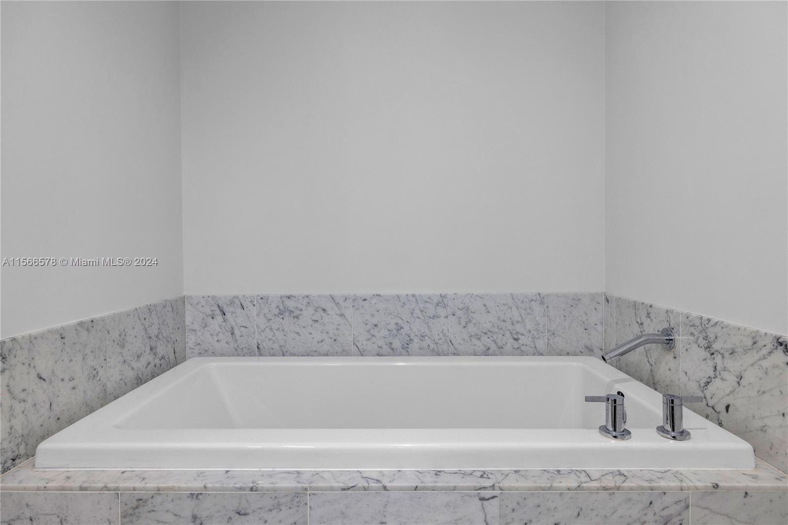 253 NE 2nd St 2607, Miami, Florida 33132, 1 Bedroom Bedrooms, ,1 BathroomBathrooms,Residentiallease,For Rent,253 NE 2nd St 2607,A11566578