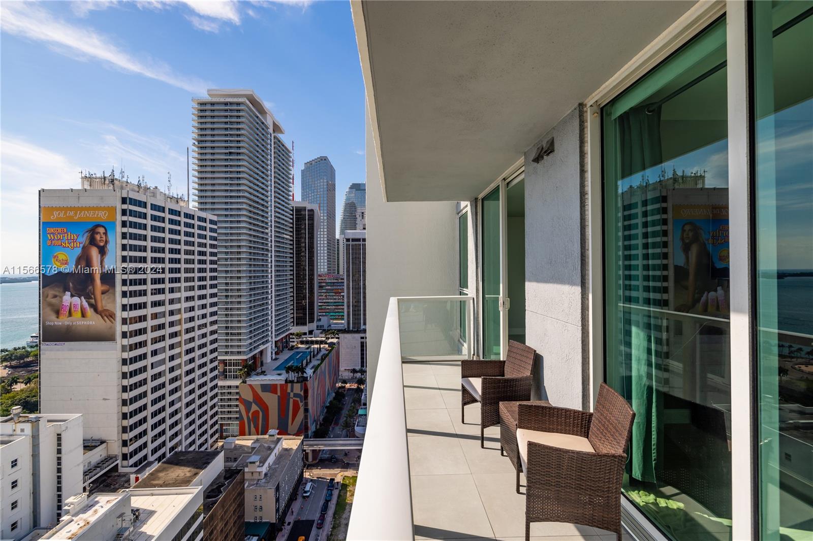 253 NE 2nd St 2607, Miami, Florida 33132, 1 Bedroom Bedrooms, ,1 BathroomBathrooms,Residentiallease,For Rent,253 NE 2nd St 2607,A11566578