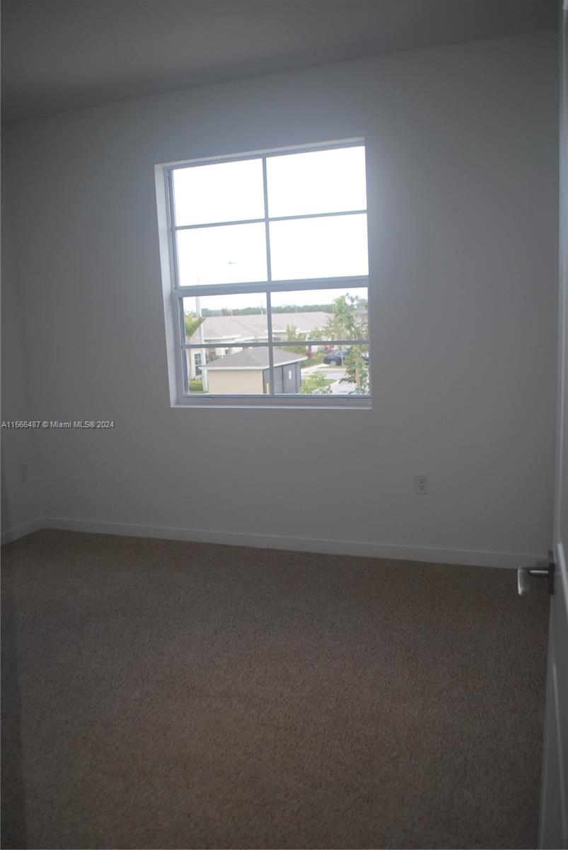 441 NE 4 Lane 441, Florida City, Florida 33034, 3 Bedrooms Bedrooms, ,3 BathroomsBathrooms,Residentiallease,For Rent,441 NE 4 Lane 441,A11566487