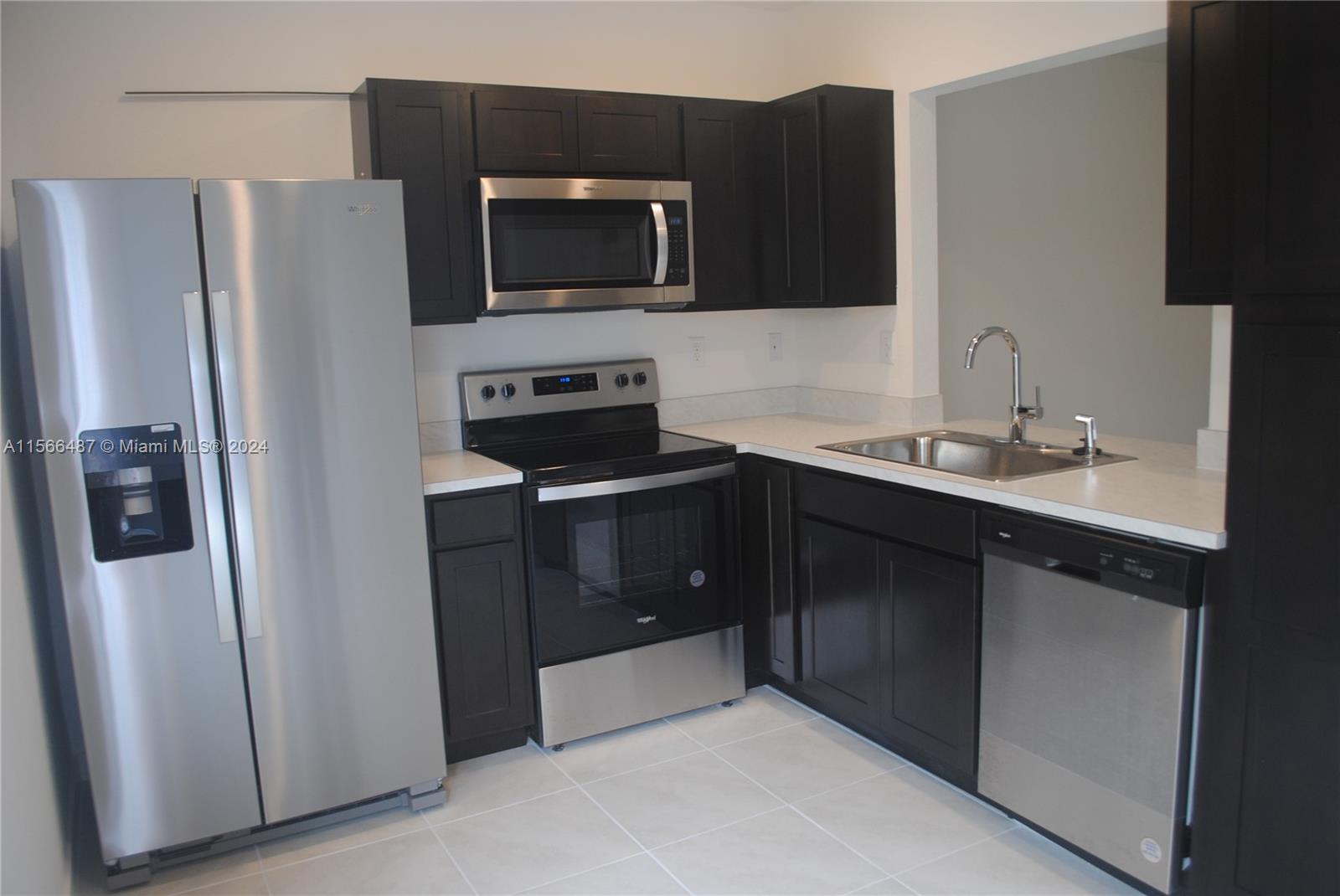 441 NE 4 Lane 441, Florida City, Florida 33034, 3 Bedrooms Bedrooms, ,3 BathroomsBathrooms,Residentiallease,For Rent,441 NE 4 Lane 441,A11566487