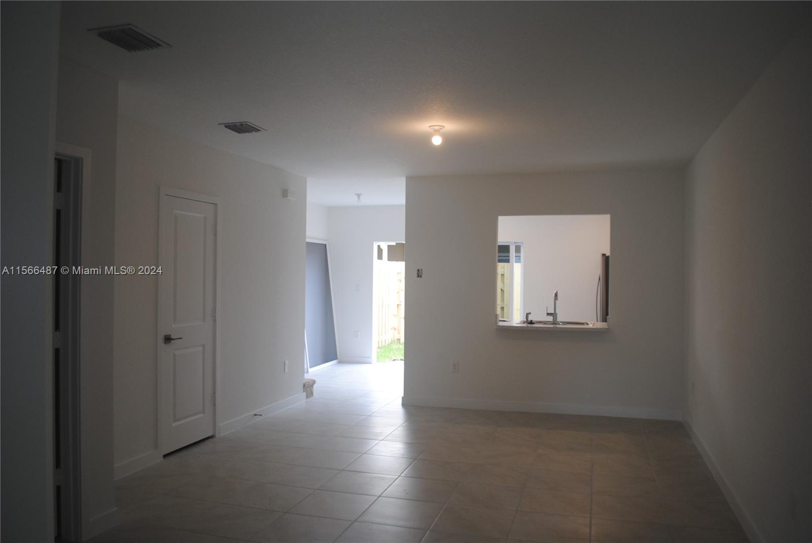 441 NE 4 Lane 441, Florida City, Florida 33034, 3 Bedrooms Bedrooms, ,3 BathroomsBathrooms,Residentiallease,For Rent,441 NE 4 Lane 441,A11566487