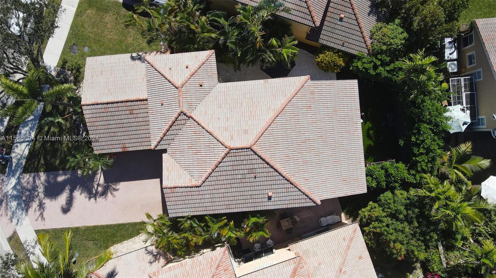 5862 NW 120th Ter, Coral Springs, Florida 33076, 3 Bedrooms Bedrooms, ,3 BathroomsBathrooms,Residential,For Sale,5862 NW 120th Ter,A11566694