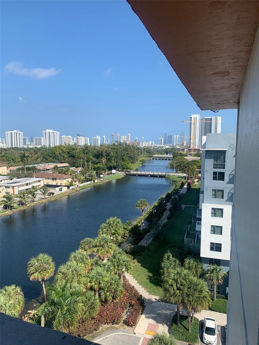 2075 NE 164th St 1014, North Miami Beach, Florida 33162, 2 Bedrooms Bedrooms, ,2 BathroomsBathrooms,Residentiallease,For Rent,2075 NE 164th St 1014,A11566724