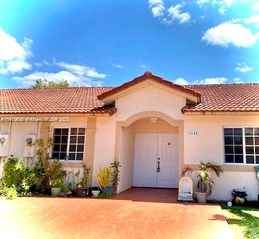 5841 SW 162nd Ct, Miami, Florida 33193, 3 Bedrooms Bedrooms, ,2 BathroomsBathrooms,Residentiallease,For Rent,5841 SW 162nd Ct,A11566733