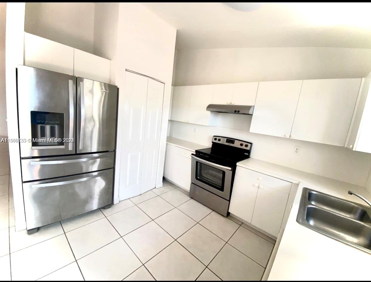 5841 SW 162nd Ct, Miami, Florida 33193, 3 Bedrooms Bedrooms, ,2 BathroomsBathrooms,Residentiallease,For Rent,5841 SW 162nd Ct,A11566733